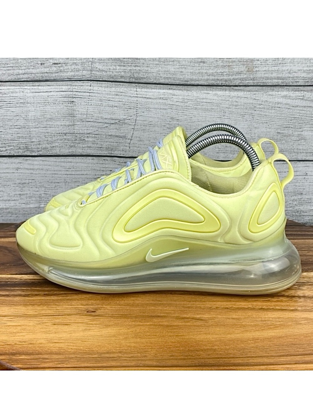 Nike Air Max 720 SE Luminous Lime Green Yellow Shoe AT6176-302 Women’s Size 8.5